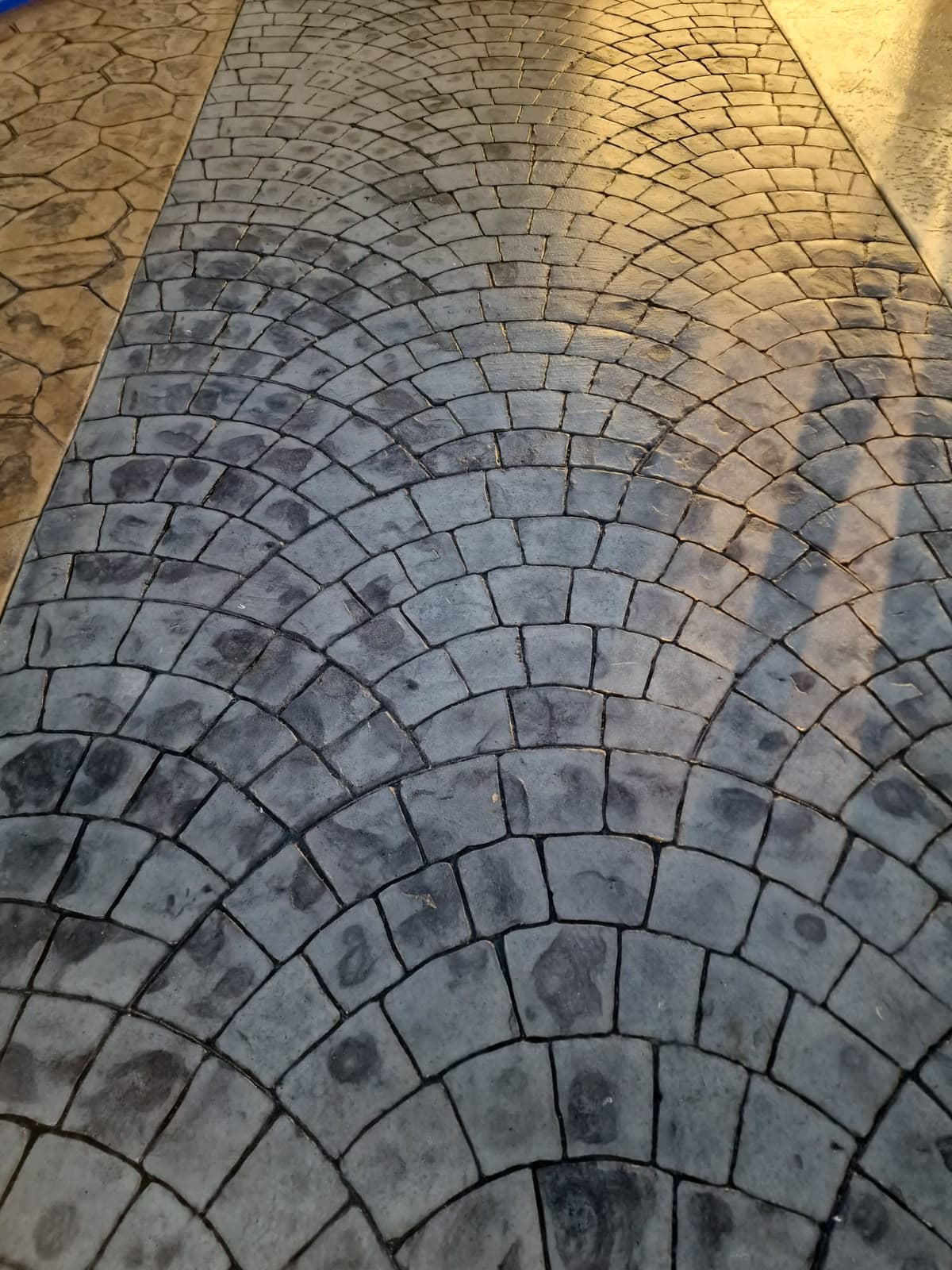 Detalle de acabado en hormigón impreso